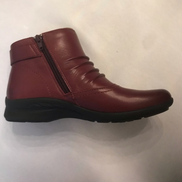 NIB Earth Natural Tahoe Merlot Leather Side Zip Ankle Booties 7 1/2 Wide - Picture 6 of 12